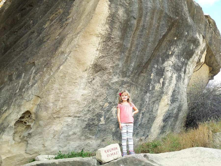 4-hr Gobustan & Mud Volcanoes Tour (Tickets Included) - What to wear and bring for comfortable walking