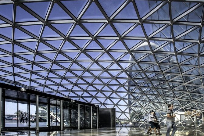 Airport Transfer Baku (one way) - From Jet Lag to Hotel Key: The Real Benefit of a 20-Minute Transfer