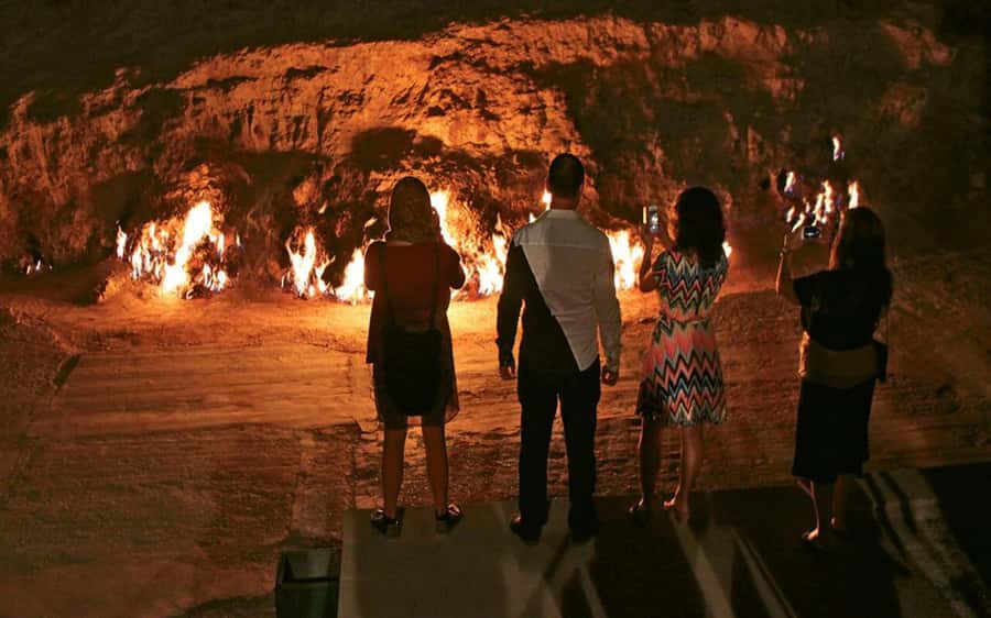 Ateshgah Fire temple and Burning mountain tour - Who this tour suits best