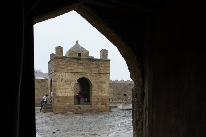 Ateshgah Fire Temple and Yanardag Fire Mountain Private Tour - The Drive Between Stops: Comfort, Timing, and a Simple Route