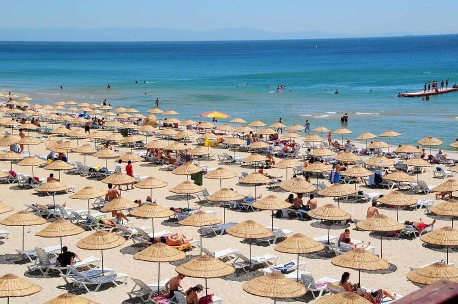 Azerbaijan Beach resort - Arrival and getting set up on the beach
