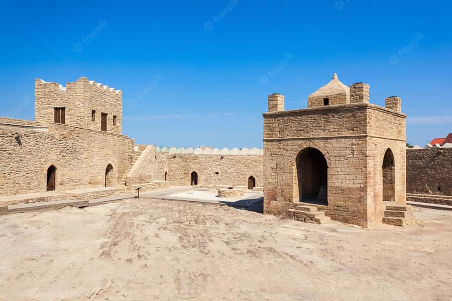 Baku: 2-Day City Highlights Tour - Atesgah Fire Temple and Yanardag Fire Mountain