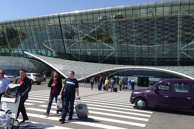 Baku Airport Transfer - Why a Baku airport transfer beats taxi roulette