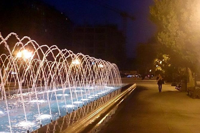 Baku by Night: Small-Group Walking Tour - The route start: meeting by Icheri Sheher metro