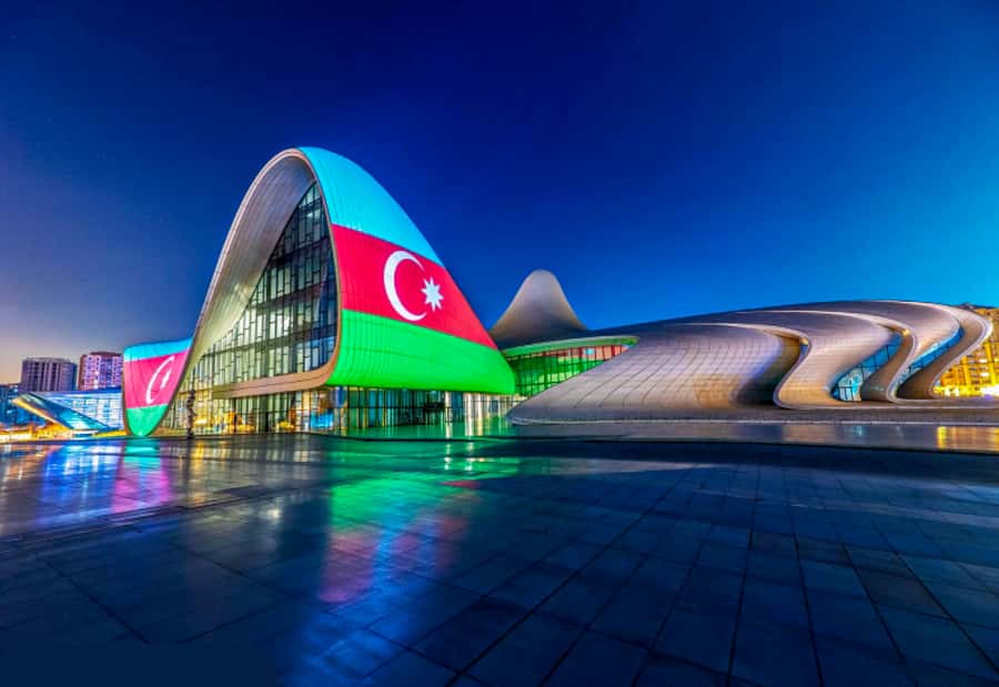 Baku City Night Tour - Meeting at 50 Boyuk Qala, and actually finding your group