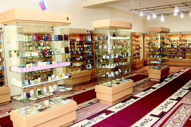 Baku City Tour with Guide Admission Include - Photos, guide style, and why names like Cahid and Ramadan matter