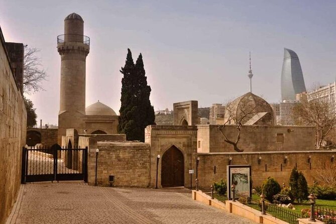 Baku City Tour with Guide Admission Include - Who this Baku city tour suits best