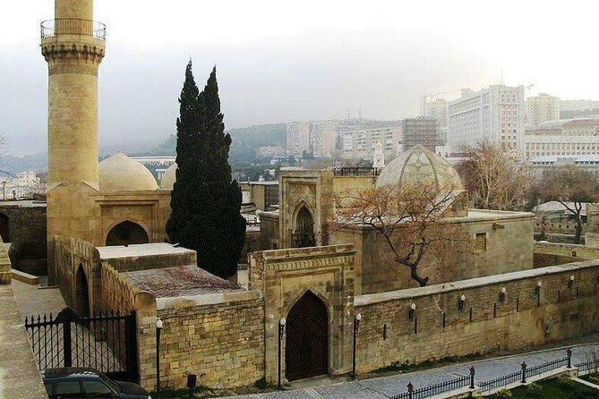 Baku City Tour with Heritage Tours / All Entrance Fees Inc - Getting picked up and staying on schedule