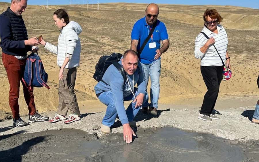 Baku: Gobustan & Absheron Group Tour + Lunch & Tickets inc - Lunch on the Route: Local Azerbaijani Food Without the Search