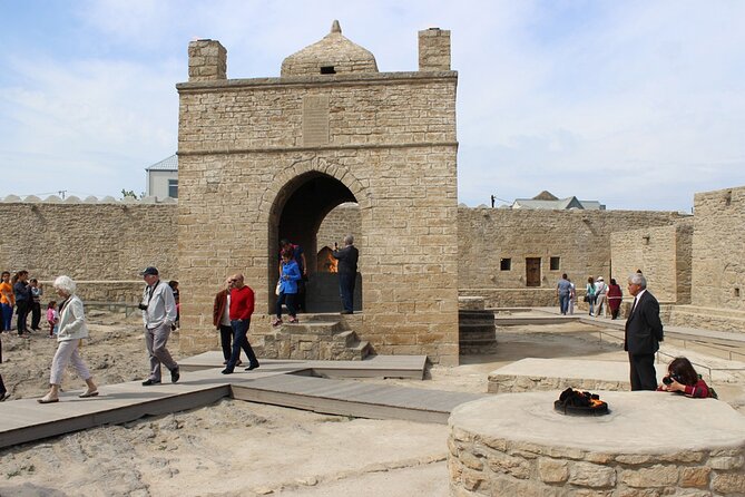 Baku : Gobustan, Absheron Sights Guided Day Trip Lunch included - Heydar Aliyev Cultural Center: Zaha Hadid Architecture, Museum Mode