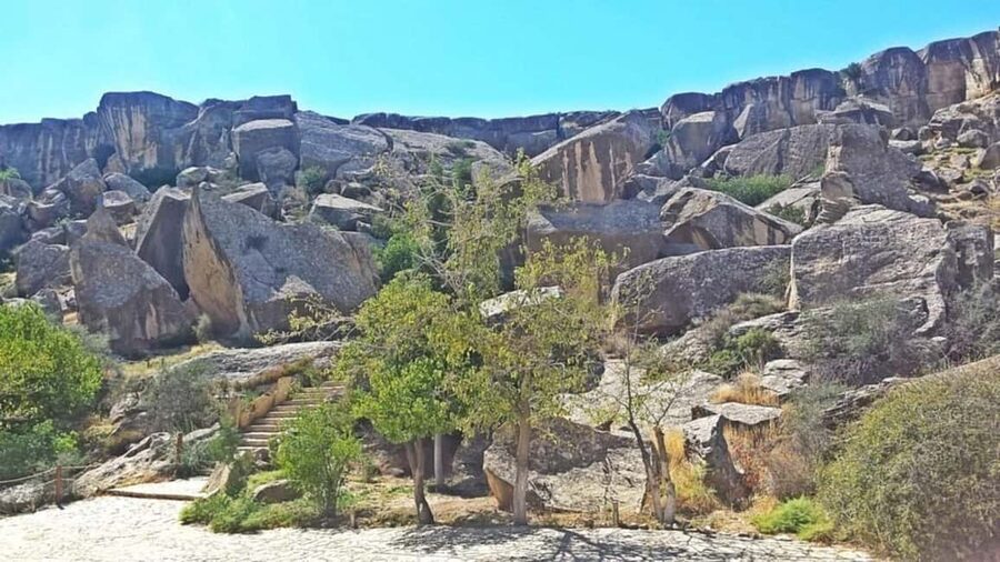 Baku: Gobustan-Absheron Tour with Hotel PICK UP and DROP OFF - Mud volcanoes: an unforgettable ride plus a fee you must plan for
