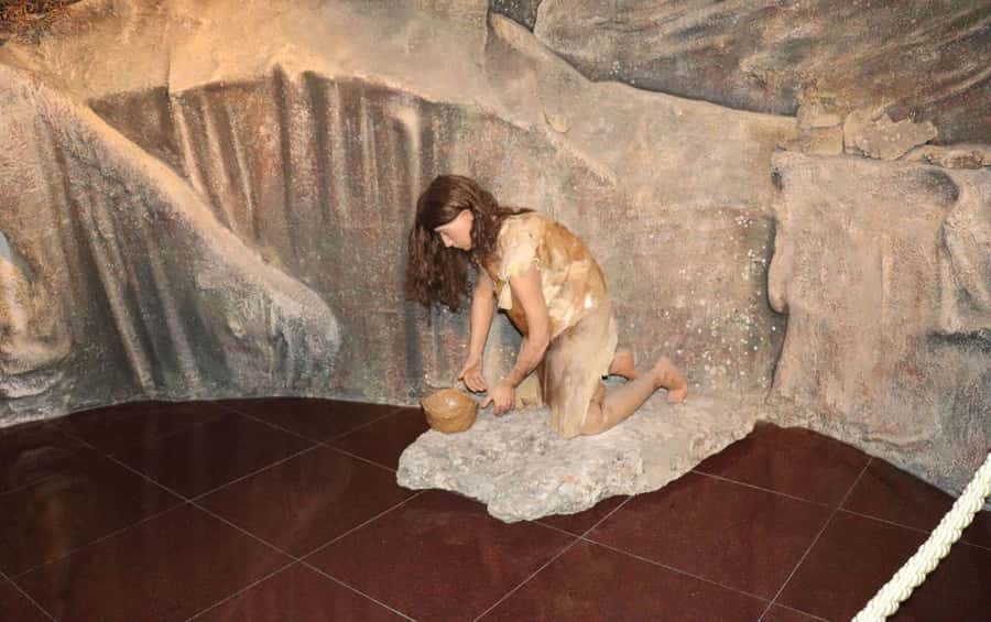 Baku: Gobustan & Absheron Trip - Qobustan and Gobustan: prehistoric art under the open sky