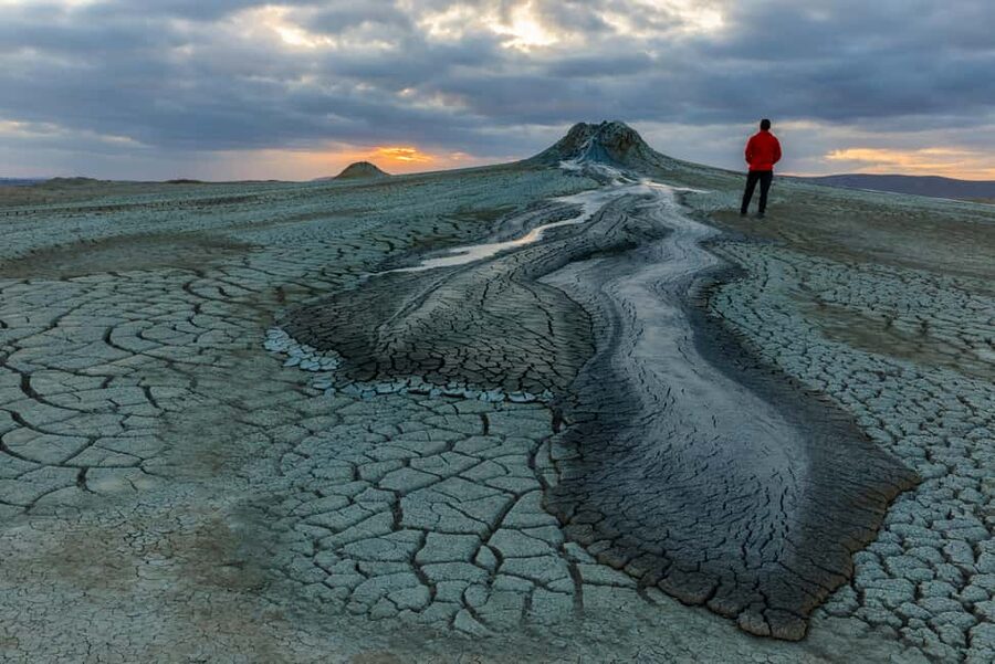 Baku: Gobustan and Absheron Adventure Tour - Gobustan National Park: The 40,000-Year Petroglyphs Moment