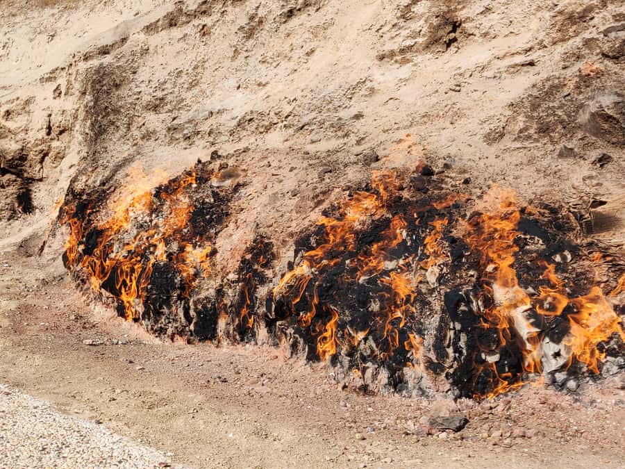 Baku: Gobustan, Mud Volcanoes, Ateshgah, and Yanardag Tour - Gobustan Museum: touch screens first, so the rocks mean something