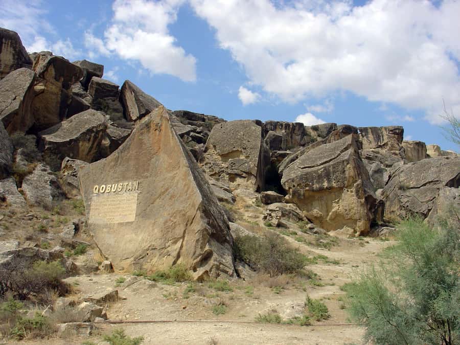 Baku: Gobustan, Mud Volcanoes, Fire Temple, & Yanar Dag Tour - Timing and the flow from pickup to fire, mud, and back to Baku