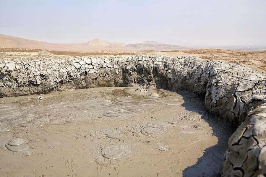 Baku: Gobustan, Volcanoes, Fire Temple and Yanardag Day Trip - Key Points to Know Before You Go