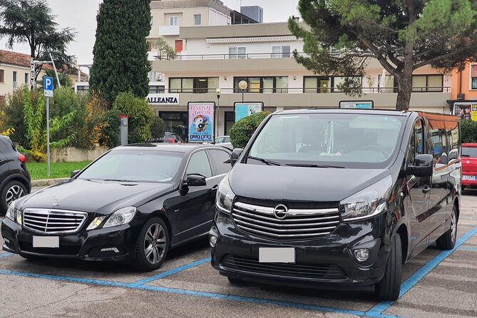 Baku Heydar Aliyev Airport (GYD) to Baku hotels - Arrival Private Transfer - Amenities that can reduce airport stress: lounge Wi-Fi and drinks