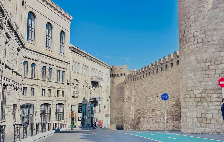 Baku: Inner City Walking Tour. - Key moments to look forward to