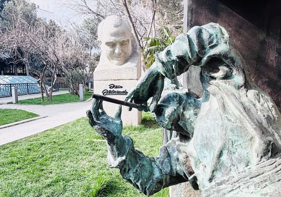 Baku: Inner City Walking Tour. - Sun clocks and earthquake-proof thinking: architecture that teaches you how people adapted