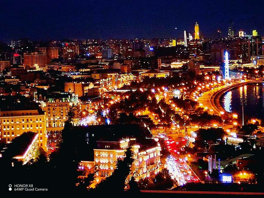 Baku: Light-Up Baku Walking Evening Tour - Key points you’ll care about