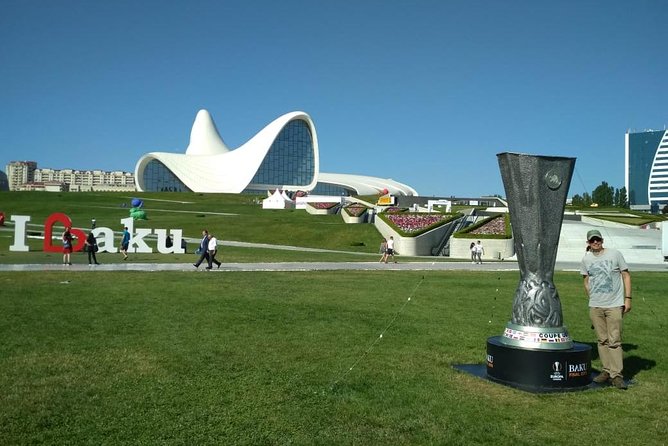 Baku Modern City & Old Town Private Tour - Little Venice canals: short, scenic, and easy to pair with the Boulevard