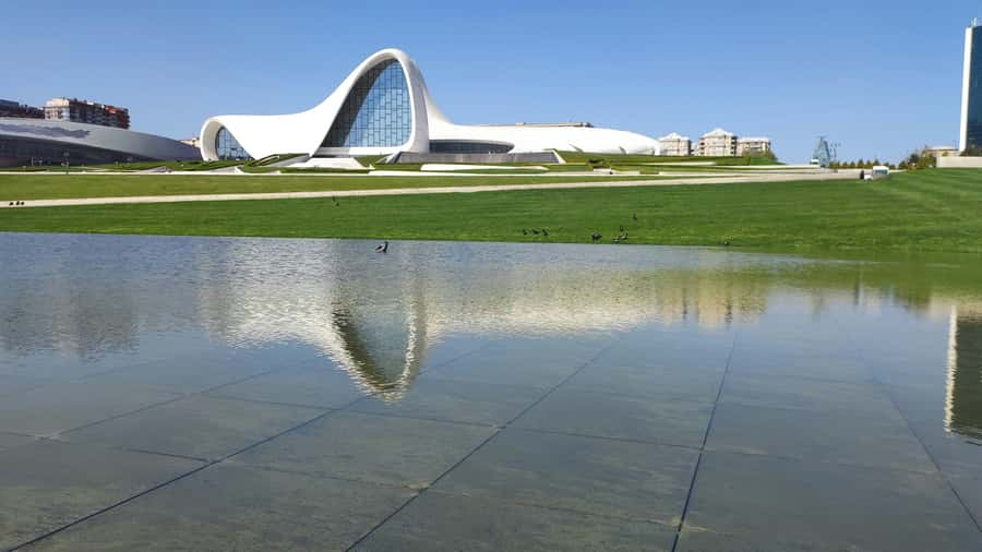 Baku: Night Panoramic Group Tour with Flame Towers 1 - Alley of Martyrs and Fountain Square: A Pause That Changes the Mood