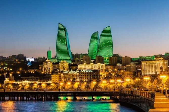 Baku Night Panoramic tour - Highland Park: the best nighttime payoff in the whole route