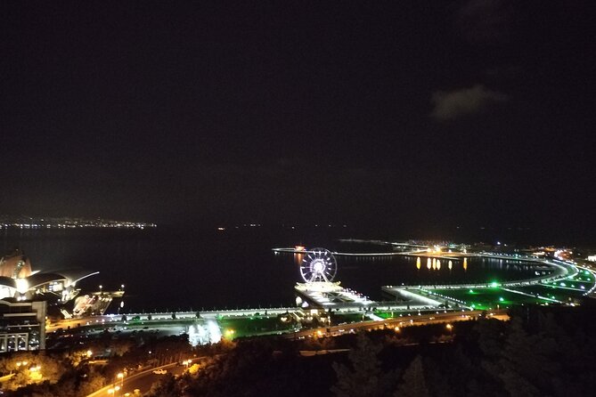 Baku Night Panoramic tour - Stop 1: Heydar Aliyev Cultural Centre for night photos
