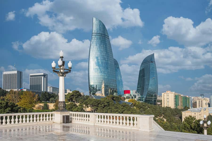 Baku: Old City and Modern City Tour - Why This Mix of Old Baku and Modern Baku Works
