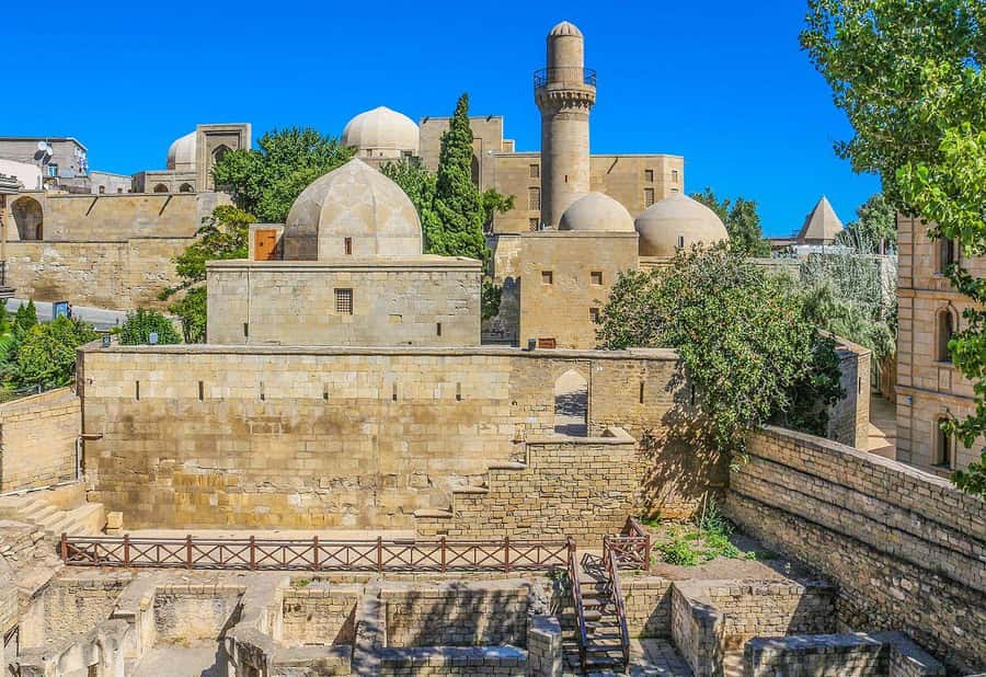 Baku: Old City Guided Walking Tour - Juma Mosque: architecture plus a specific date