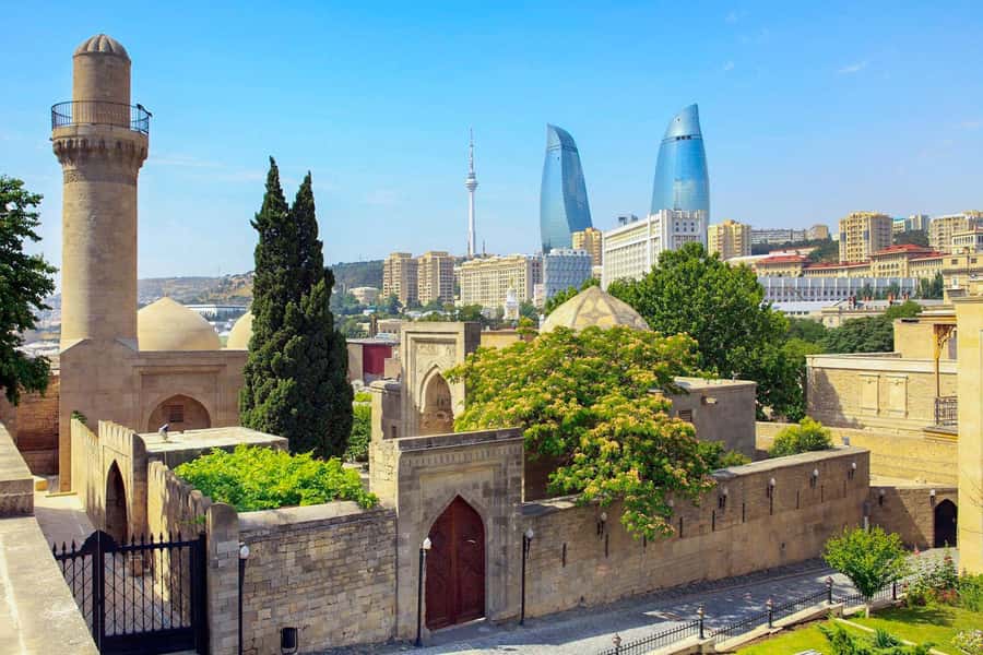 Baku: Old City Guided Walking Tour - Where you meet, and how to find your footing fast