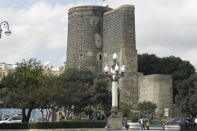 Baku: Old City Walking Tour - Your private guide and the real value of questions
