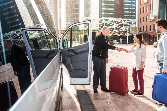Baku Private Airport Transfer - Meeting the driver at Heydar Aliyev International Airport