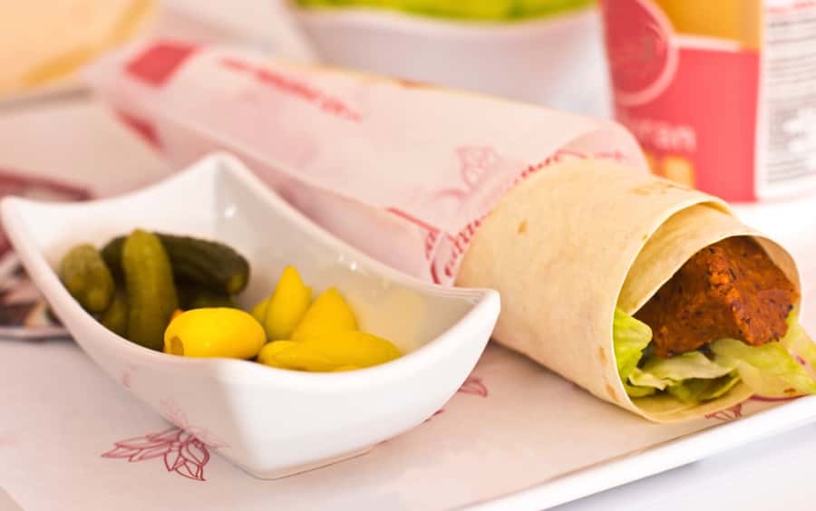Baku Street Food Tour - How the guide turns street bites into real cultural context