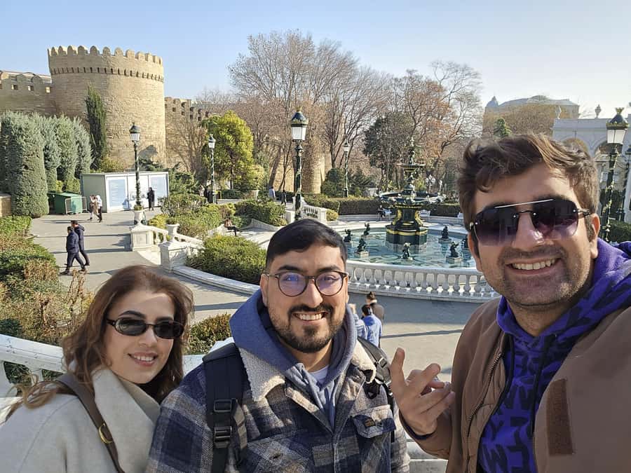 Baku: Stunning Walking Tour of Historical and Modern City - Why This Baku Walk Feels Like the Right First Afternoon