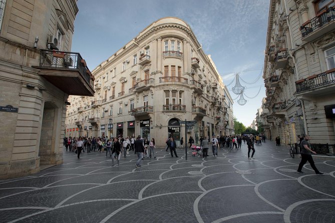 BAKU WALKING tour with the best STREET FOOD and DRINK tasting - Who this Baku tour fits best