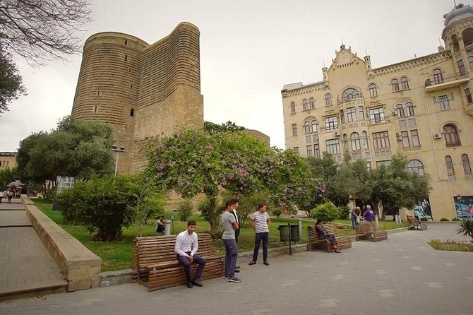 BAKU WALKING tour with the best STREET FOOD and DRINK tasting - Booking notes you should know before you go