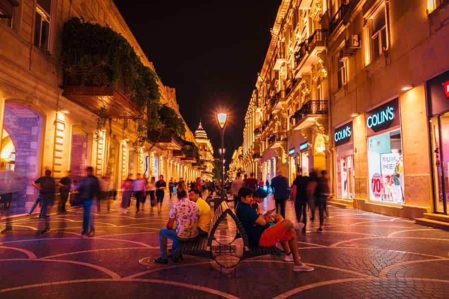 Become a Baku resident in a day - Highland Park: the view stop that sells the Caspian Sea connection
