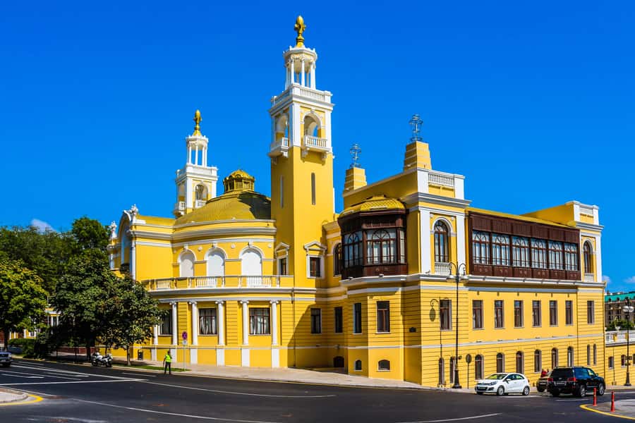 Best of Baku: 4-Hour City Tour Historic and Modern Landmarks - Nizami Museum, Fountain Square, and Nizami Street to Close the Loop