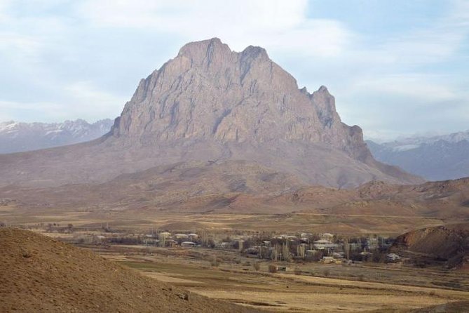 Day Tour from Nakhchivan to Alinja Castle, Ashabi Kahf and Khanegah Tomb - Should You Book This Alinja Castle, Ashab-i Kehf, Khanegah Tomb Tour?