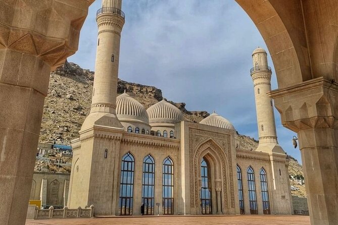 Day Trip in Baku - Yanar Dag fire mountain: flames that keep going