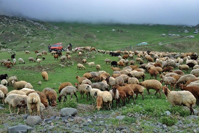 Day Trip to Khinalug, Guba - Khinalug village sightseeing and the one-hour moderate hike