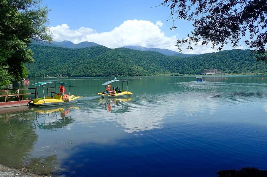 From Baku: Gabala Cable Car, Nohur Lake & Juma Mosque Trip - Seven Beauties waterfall: how to set expectations for the 7 levels