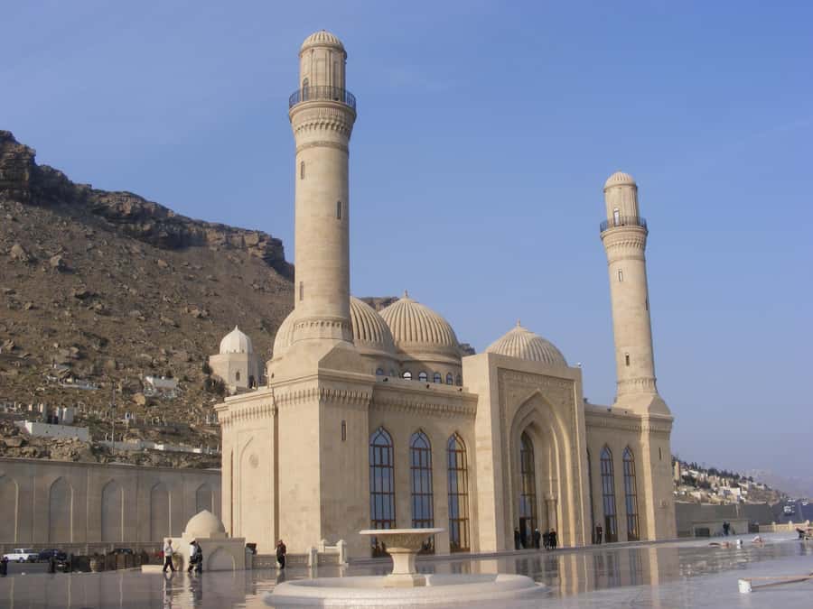 From Baku: Gobustan, Mud Volcanoes & Mosque Private Tour - Mud volcanoes: the bumpy approach and the weird, wonderful views