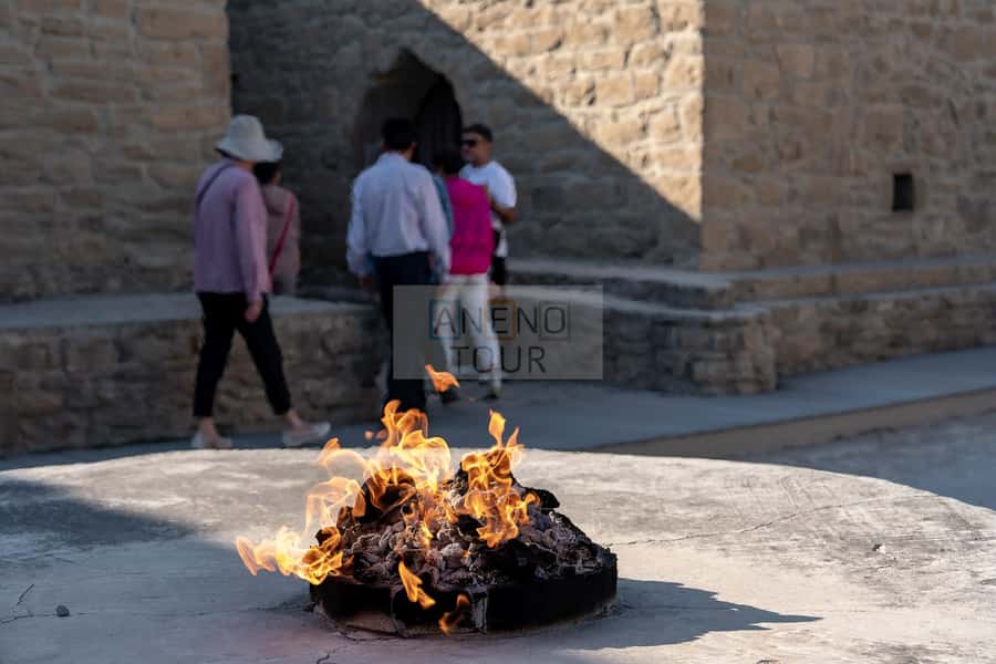 From Bakü: Sightseeing - Ateshgah - Yanardag - Gobustan - Gobustan Open Air Rock Museum and the 3D Bio Museum Pairing
