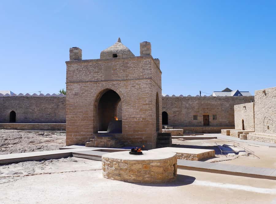 From Baku: Yanar Dag, Gobustan and Absheron Day Trip - A one day mix of Gobustan, mud volcanoes, and fire sites