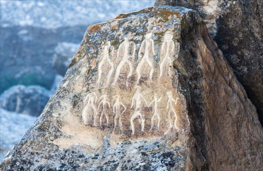 From Baku: Yanar Dag, Gobustan and Absheron Day Trip - Ateshgah Fire Temple on Absheron: history you can walk around