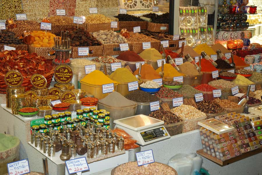 Full-Day City Tour of Baku with Azerbaijani Lunch - Yanardag, the Burning Mountain: the most photogenic hour of the day