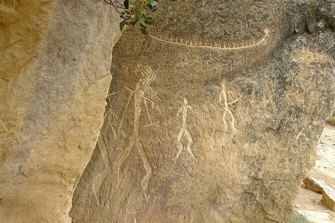Full day Gobustan & Absheron Tour (Group or Private) - Lunch at a traditional restaurant, and why the break matters