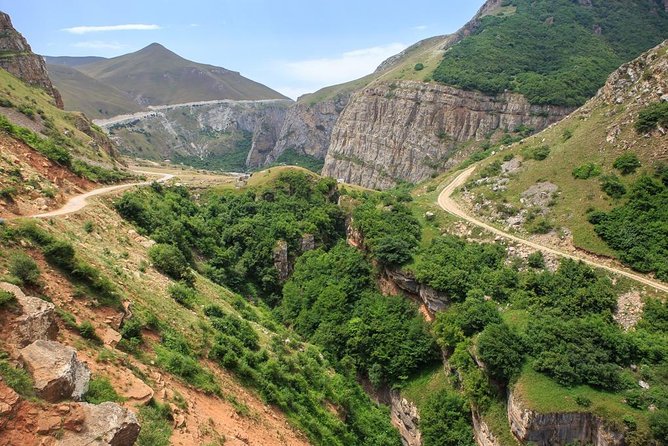 Full-Day Private Tour of Guba and Khinalig - Məstdərgah Waterfall: short stop, practical break